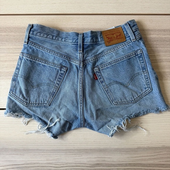 Levi's Women's Light Blue Jean Shorts - Picture 3 of 10